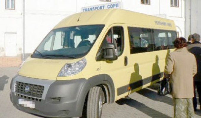 Transportul elevilor, decontat pe tarif mediu naţional